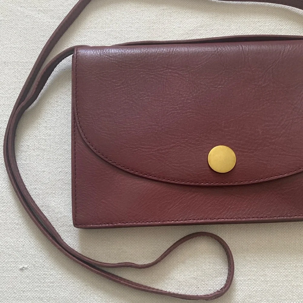 MADEWELL | The Slim Convertible Bag - Cabernet - Picture 13 of 16